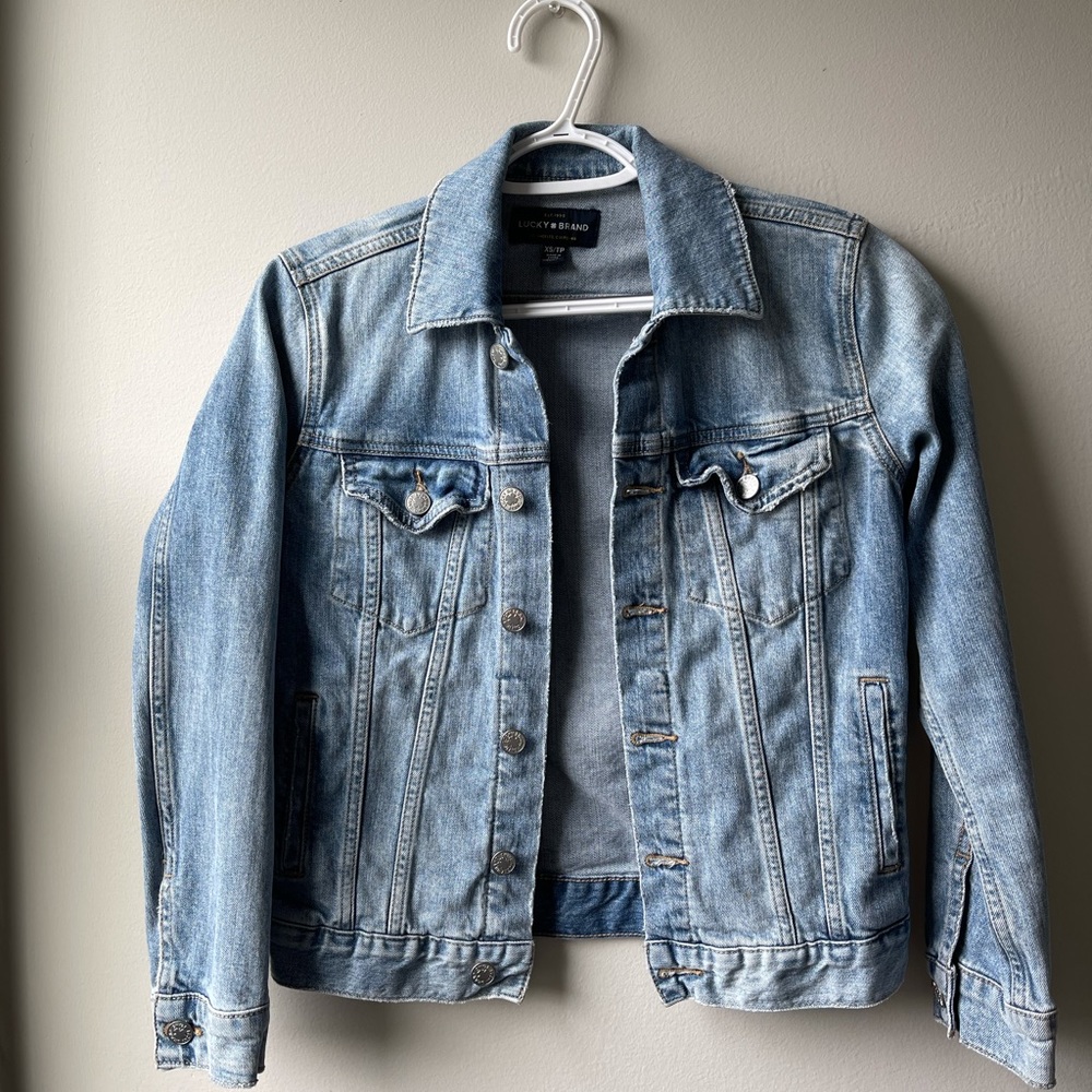 Lucky brand Jean jacket size XS